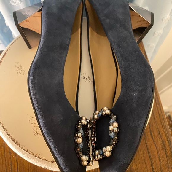 Karl Lagerfeld velvet pump with jeweled toe. Lovingly worn. - Picture 5 of 12